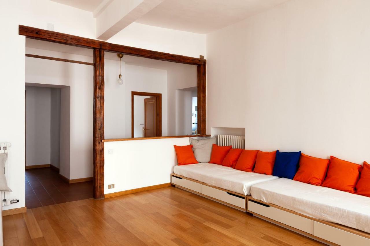 Maison Isabella - Appartamento Nel Cuore Di Aosta Luaran gambar